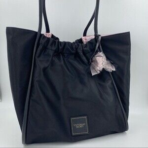 NWT Victoria’s Secret Purse